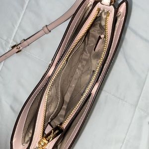 Micheal kors crossbody